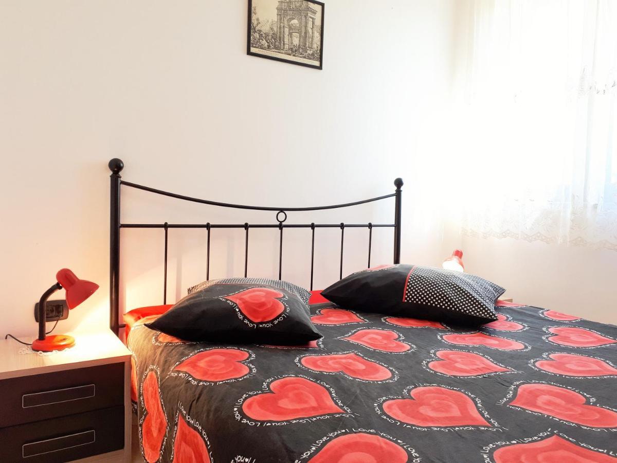 Apartments Morena Rakalj 외부 사진